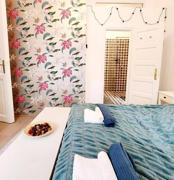Travelers Award Winning Place In The Heart Of Budapest Apartment Kamilla