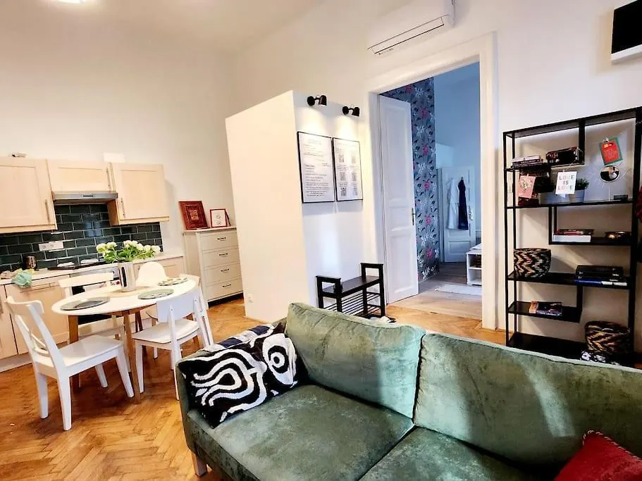 Travelers Award Winning Place In The Heart Of Budapest Apartment Kamilla 0*,  Hongrie